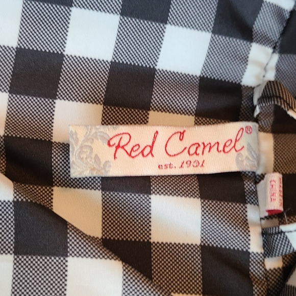 Red Camel Woman's Checkered Puffer Vest, Size: Small Color: Black & White - Picture 10 of 11